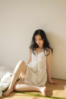 正常女的下面扒开会有小须须吗